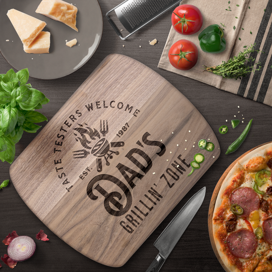 Dads_Grill_Cutting_Board_Gift_for_Dad_Dark_Rounded_H_Lifestyle_Mockup.png