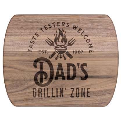 Dads_Grill_Cutting_Board_Gift_for_Dad_Dark_H_Main_Mockup.png